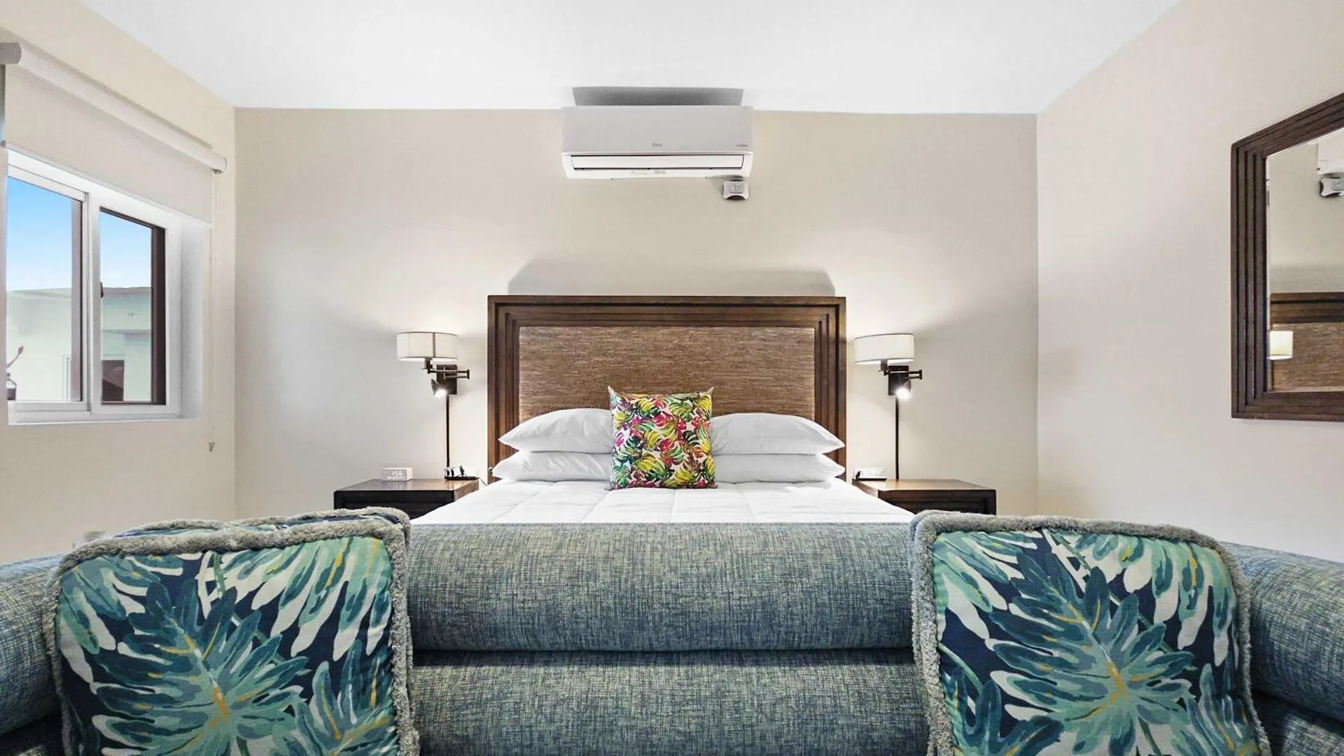 Hospitality Expert Bts 10Br Pool Beach مونتيغو باي جامايكا